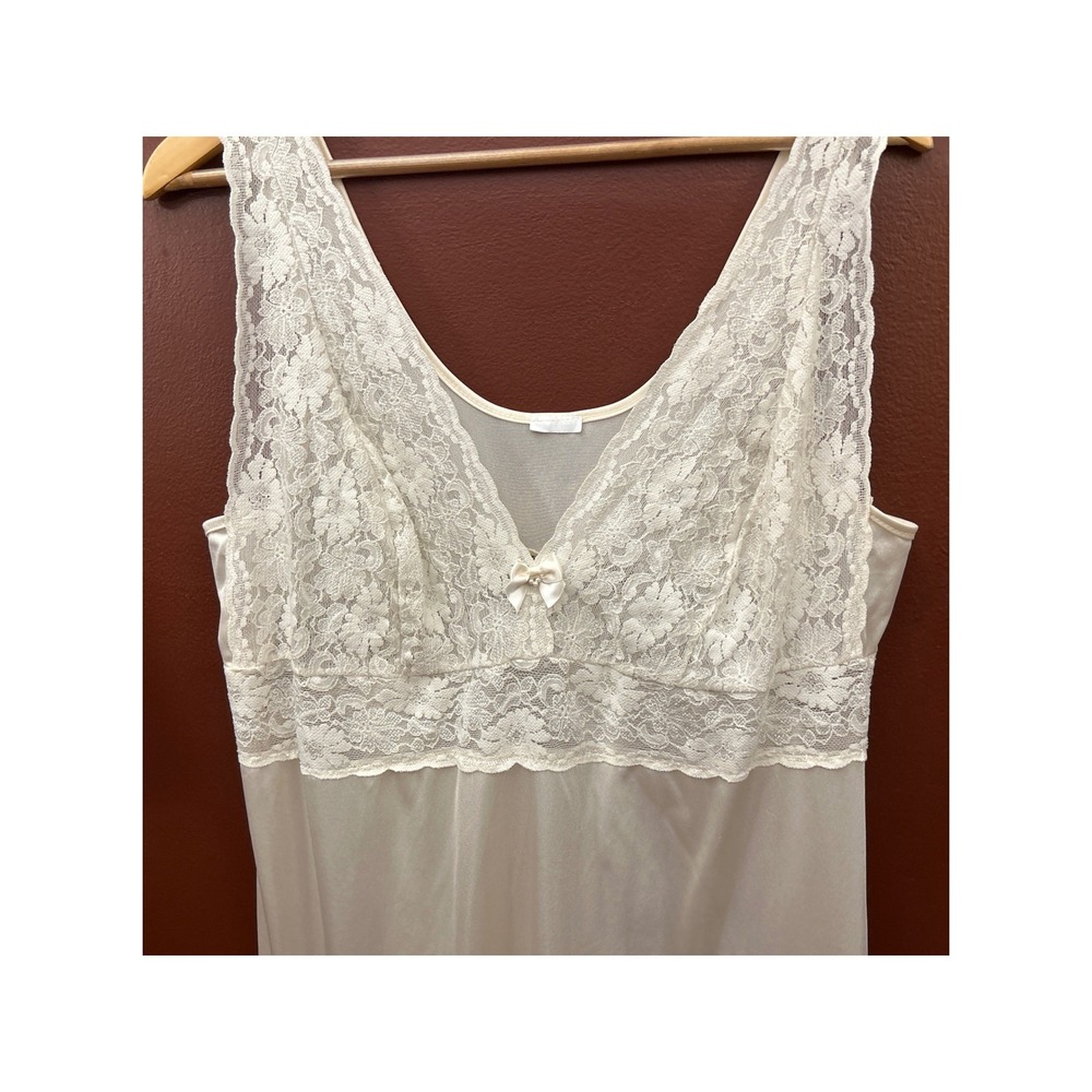 Vintage Romantic Lingerie Victorian Lace Full Slip Coquette Regencycore Ethereal - Picture 2 of 6
